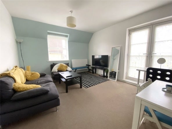 Flat Truscott Avenue in Blunsdon St Andrew