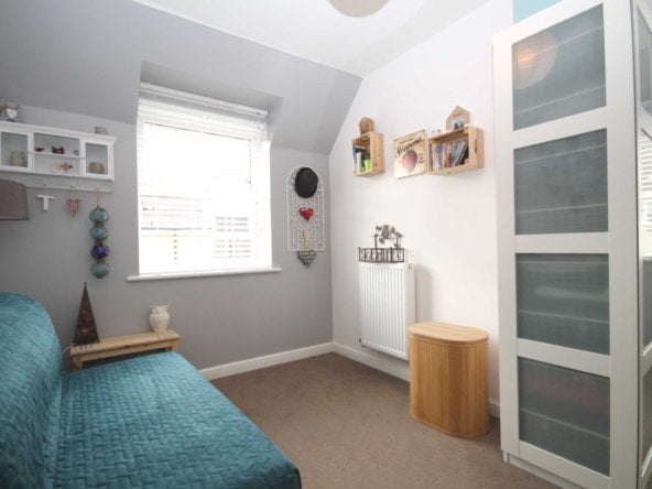 Flat Truscott Avenue in Blunsdon St Andrew