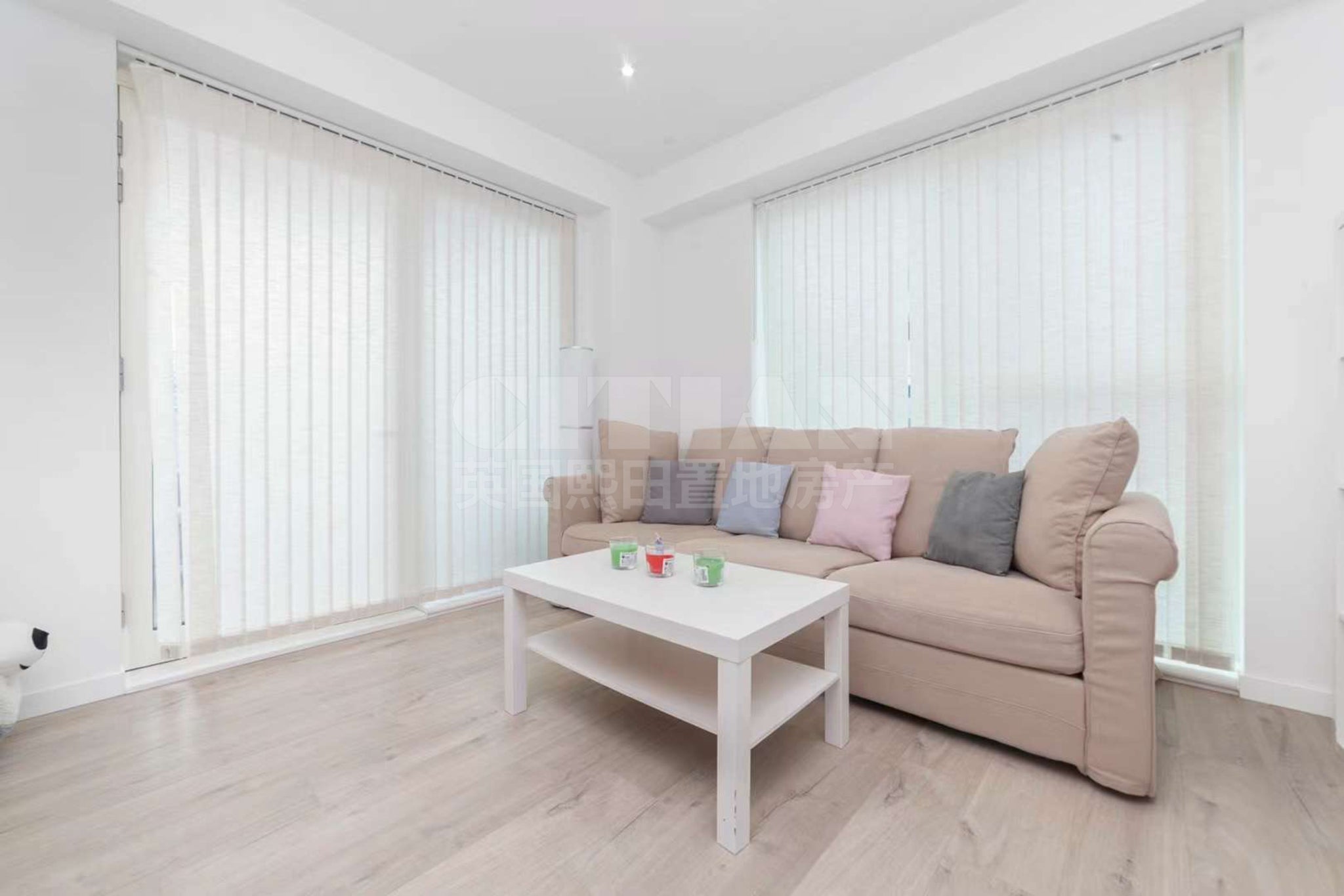 Flat Heartwell Avenue in Greater London