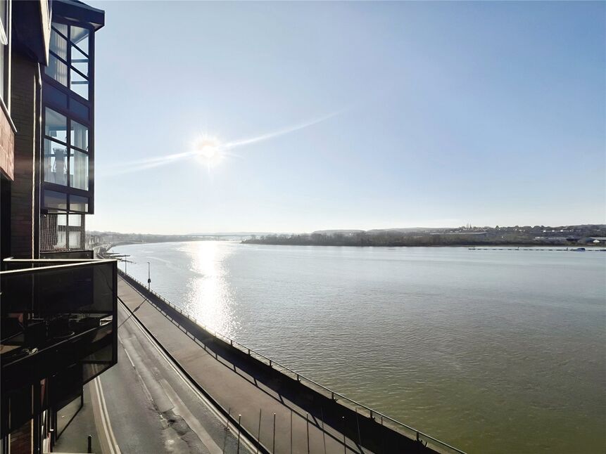 Flat Esplanade in Rochester