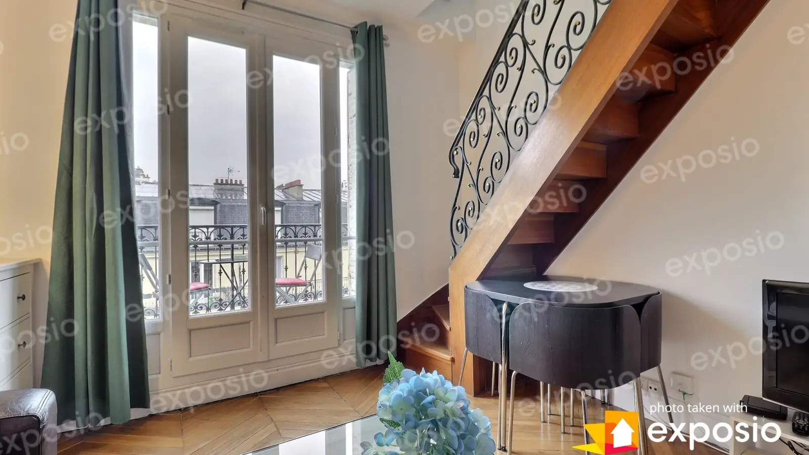 Flat Rue du Général Delestraint in Paris
