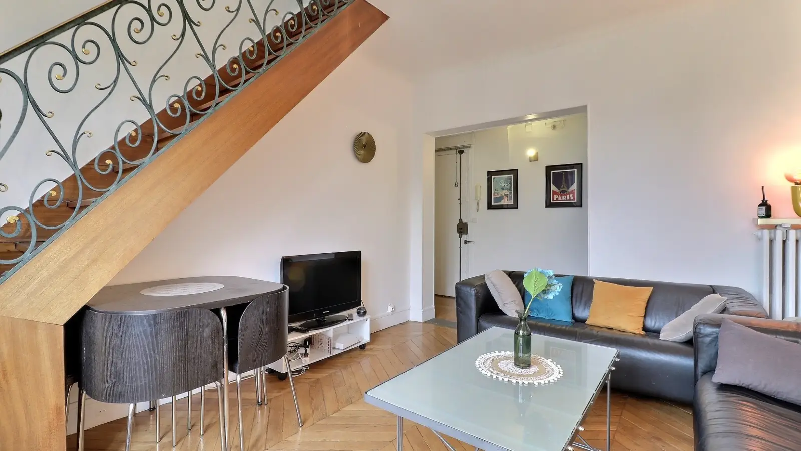Flat Rue du Général Delestraint in Paris