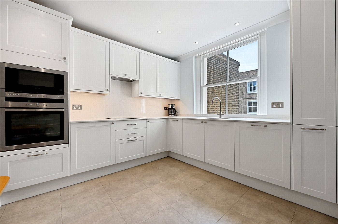 Flat Palace Gardens Terrace in Greater London
