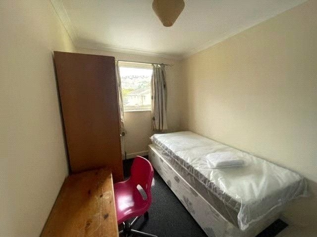 Room Ivy Avenue in Bath