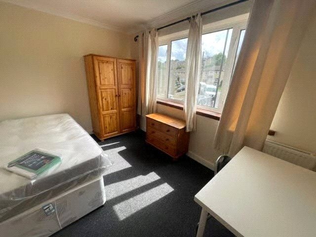 Room Ivy Avenue in Bath