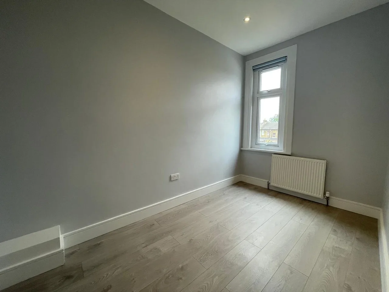 Flat Selborne Road in Greater London
