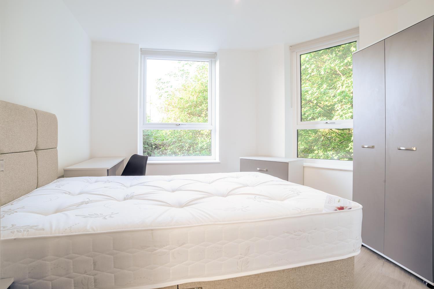 Room Queens Road East in Nottingham