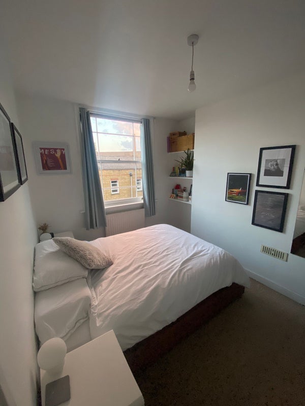 Room Cheshire Street in Greater London