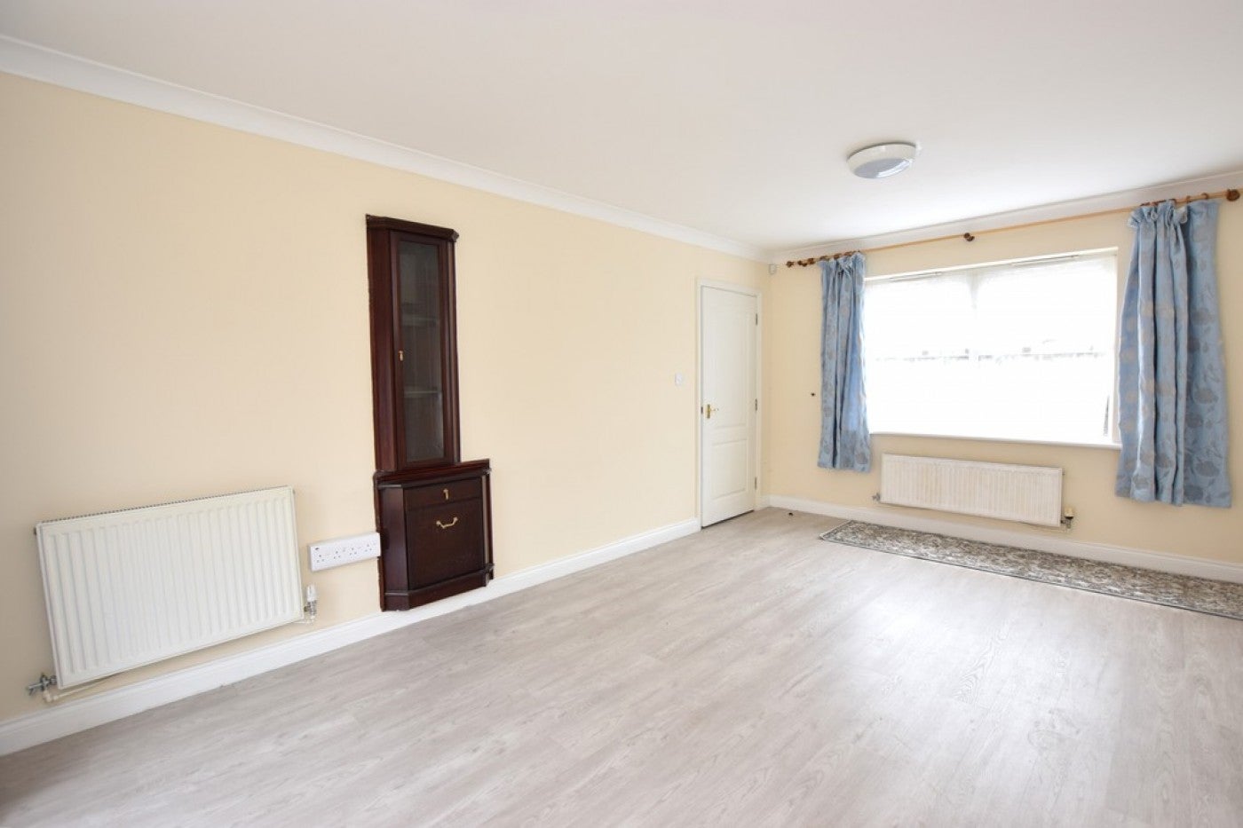 House Lawrence Close in Huntingdonshire