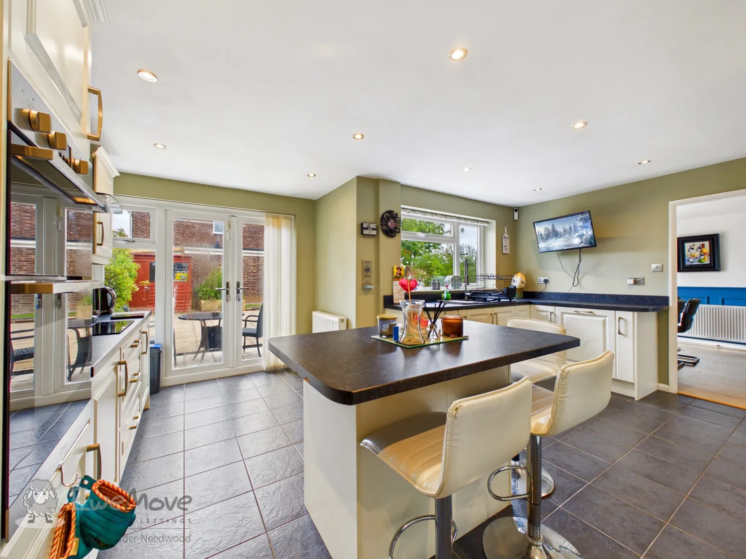 House Winchester Close in Lichfield