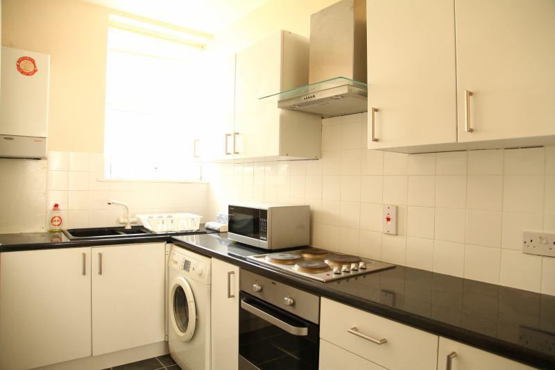 Room Lee High Road in Greater London