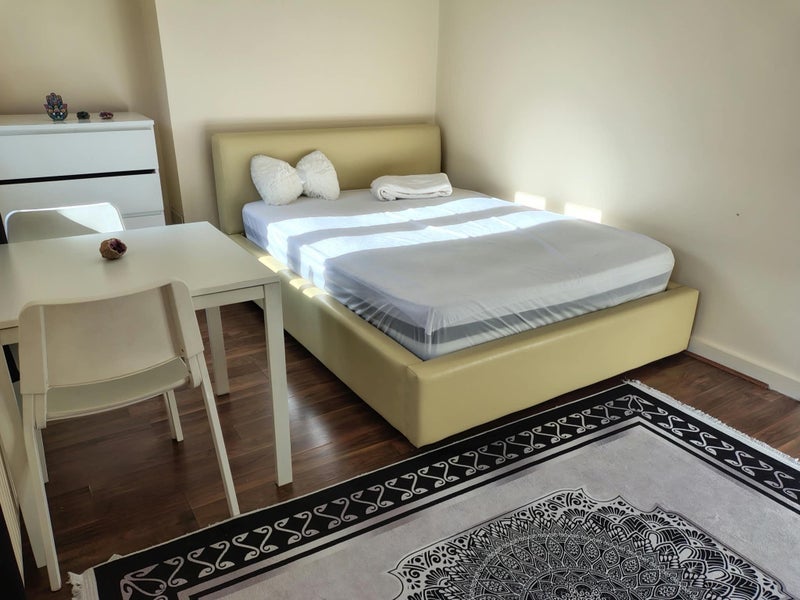 Room Lee High Road in Greater London