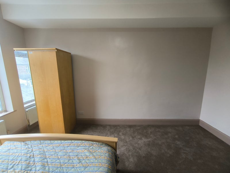 Room Hornby Road in Trafford