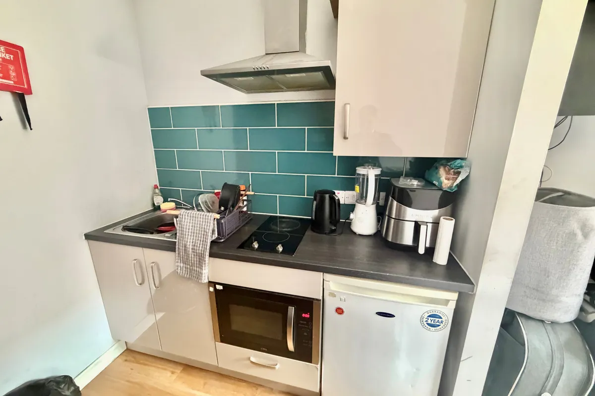Flat Avalon Court in Nottingham