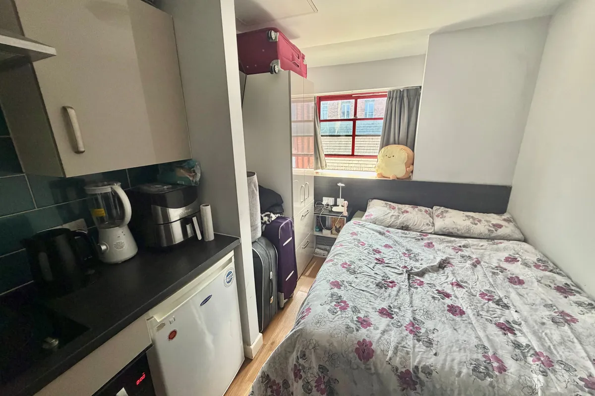 Flat Avalon Court in Nottingham