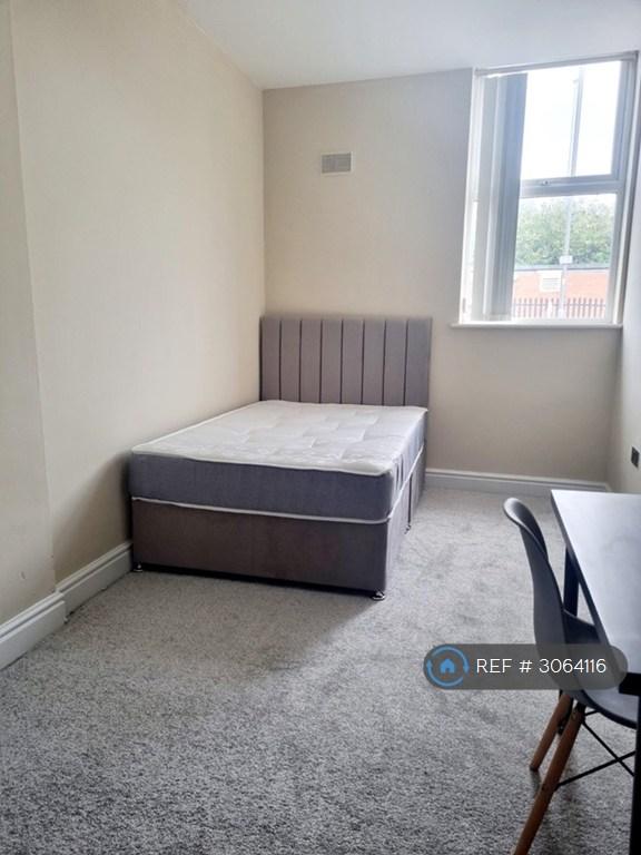 Flat Alderson Road in Liverpool