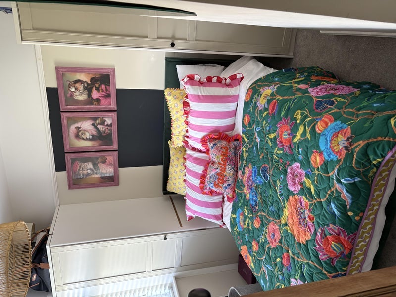 Room Yew Tree Road in West Lancashire