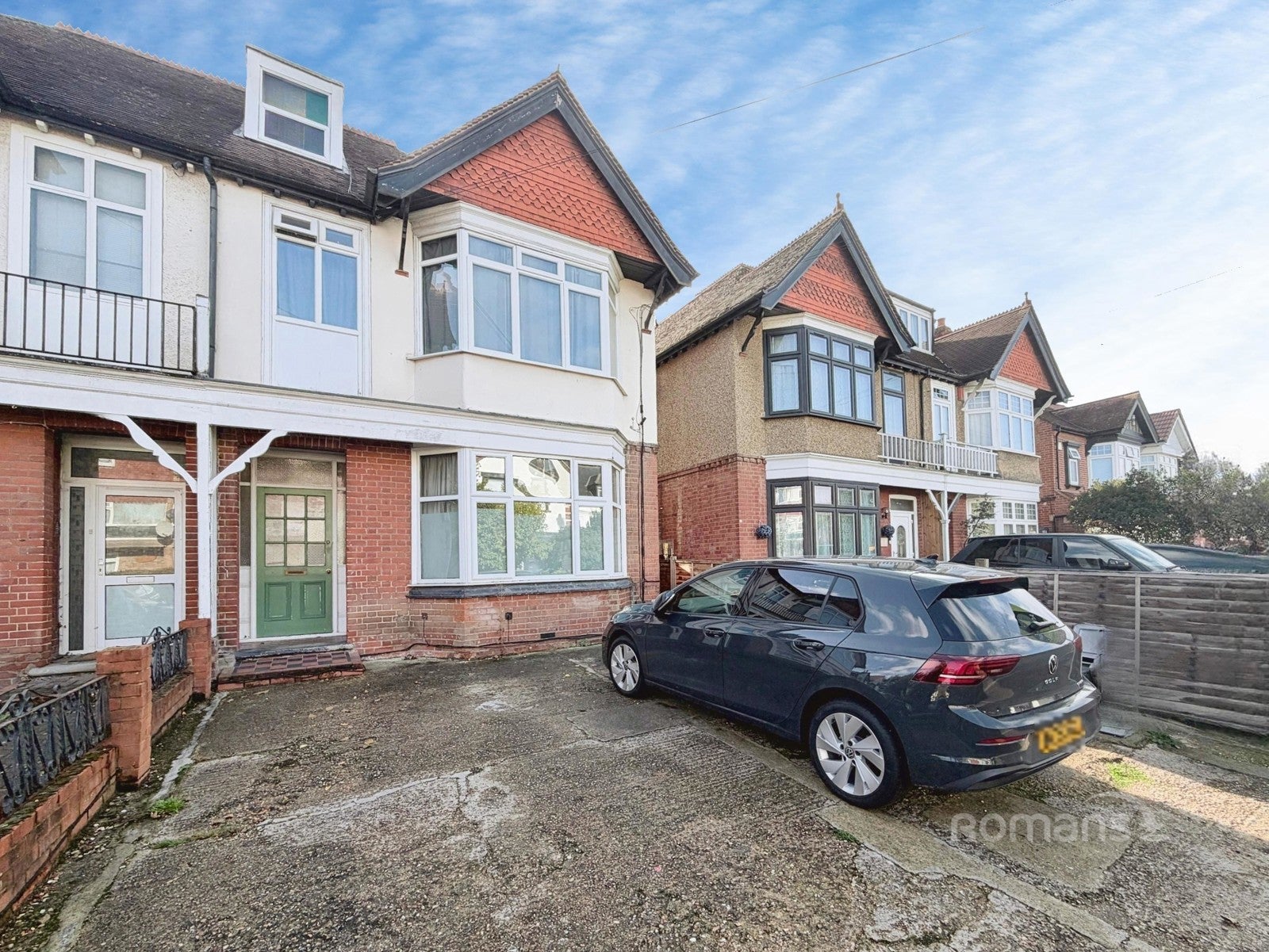 Flat Upton Road in Slough