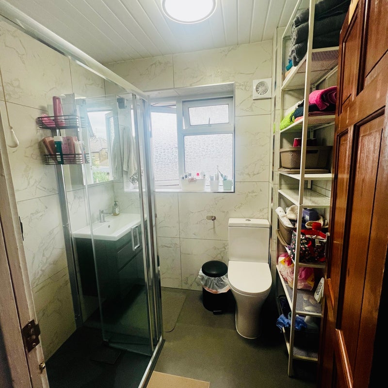 Room Chobham Road in Greater London