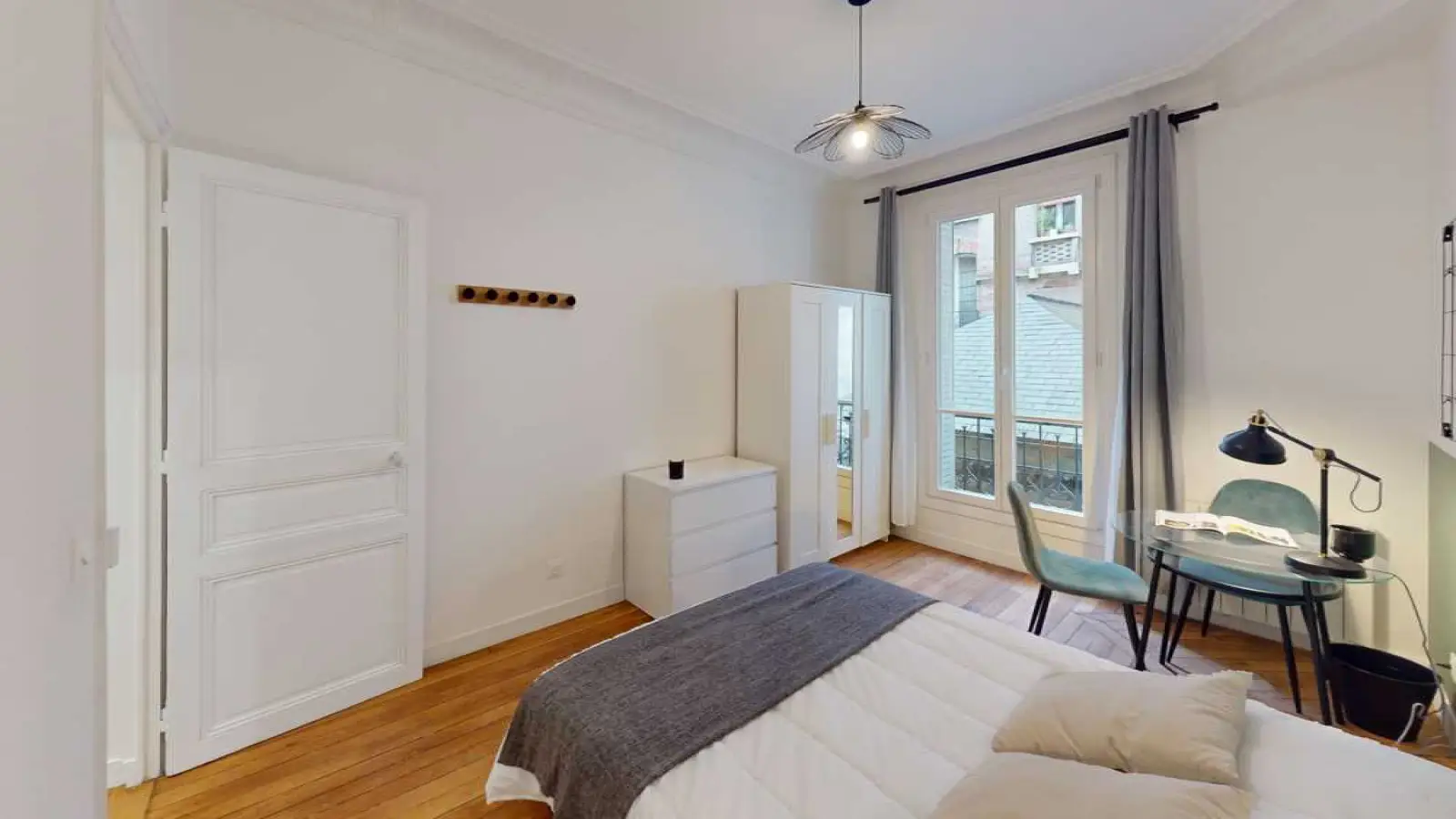 Chambre Boulevard Diderot à Paris