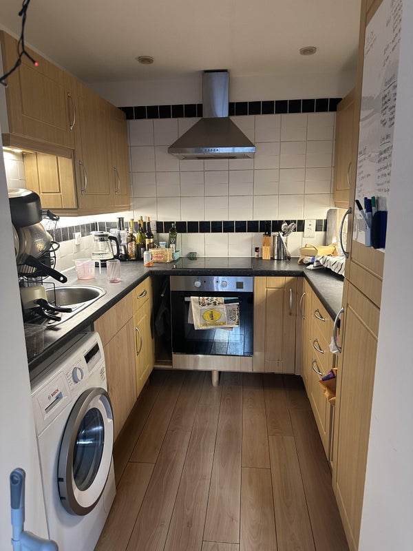 Flat Vivian Road in Greater London