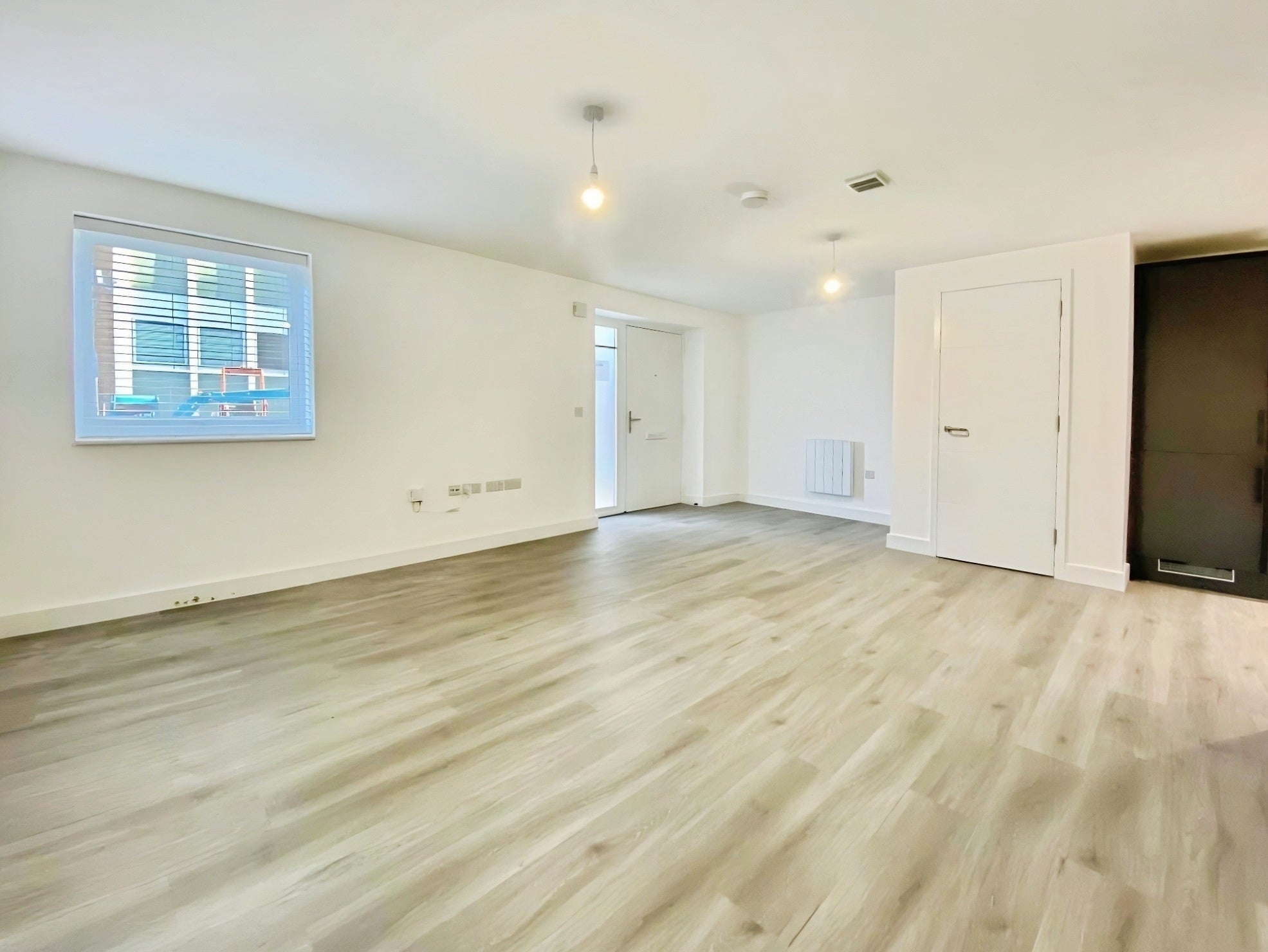 Flat Flamborough Close in Peterborough
