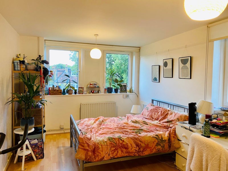 Room Cambalt Road in Greater London