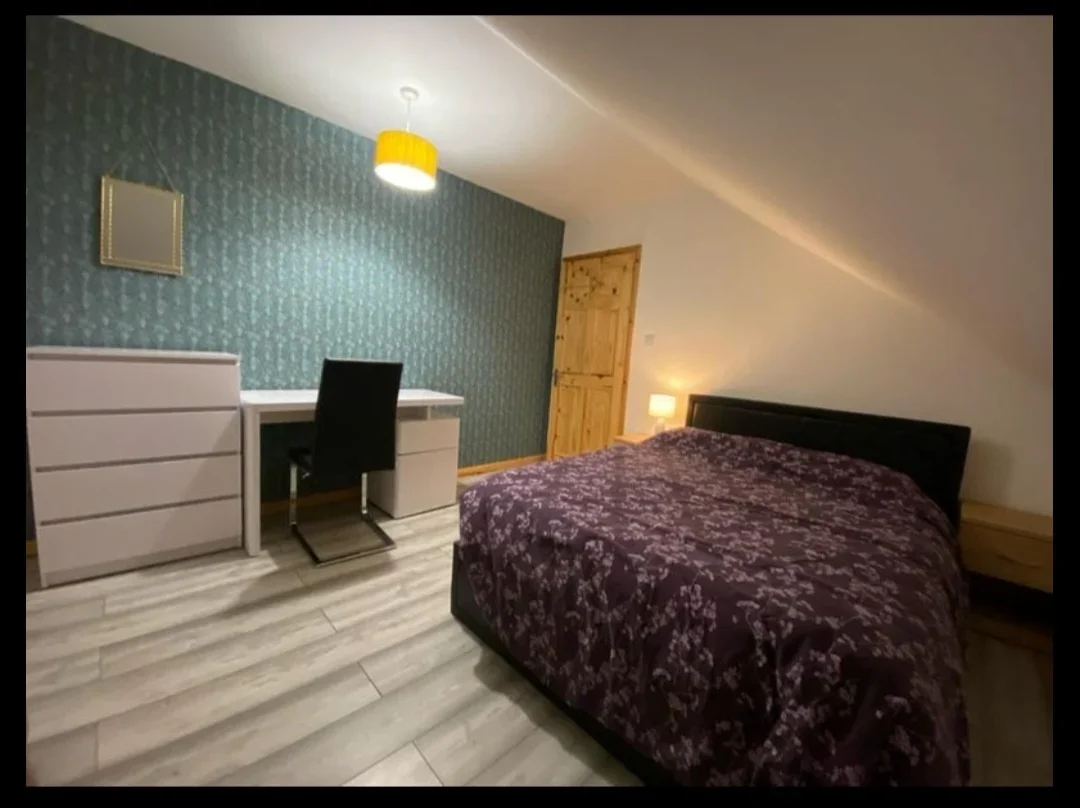 Room Pear Tree Crescent in Derby