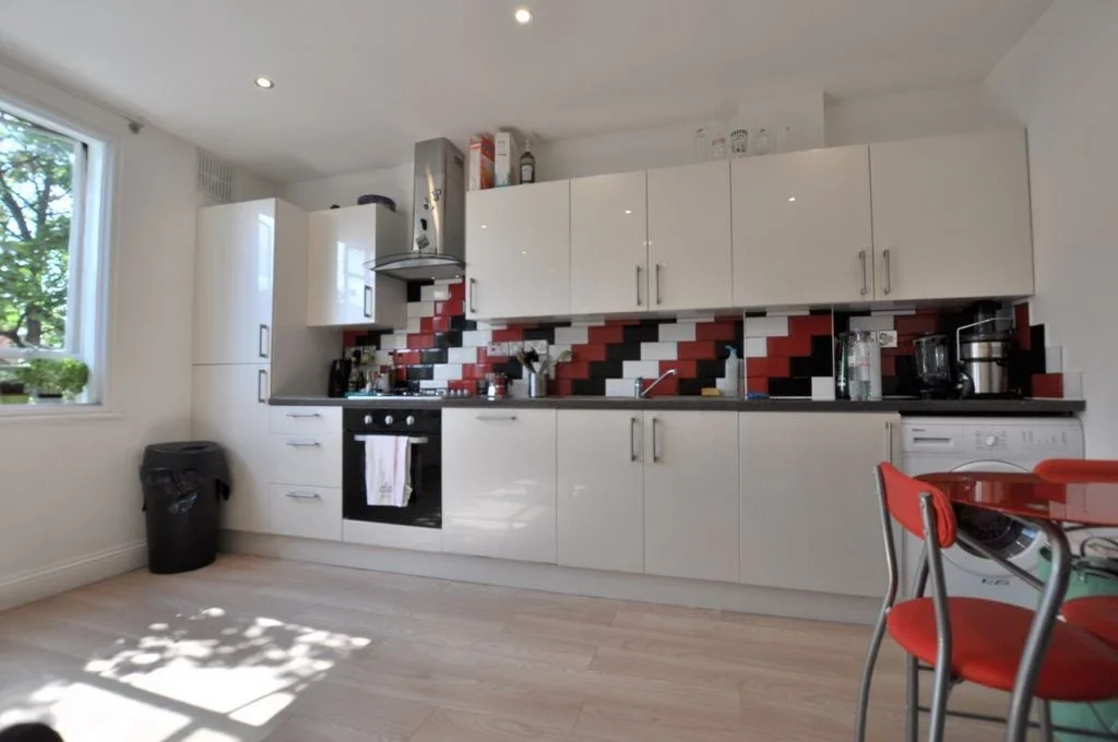 Flat Holloway Road in Greater London