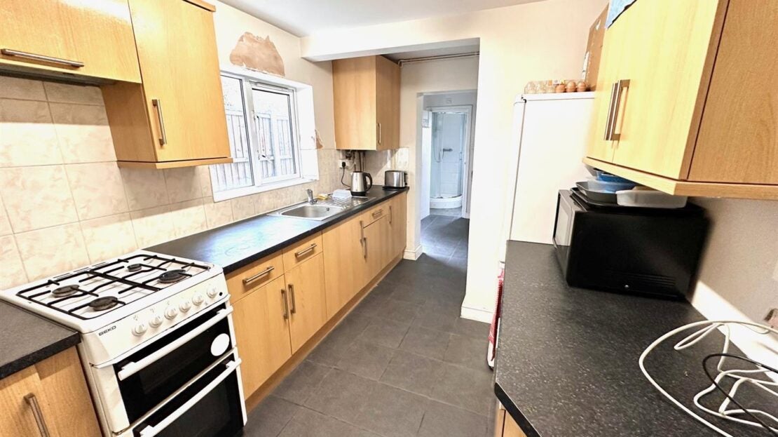 Room Albert Road in Greater London