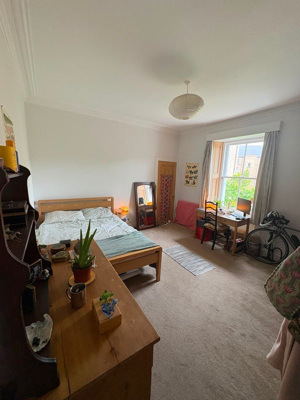 Room Haymarket in City of Edinburgh