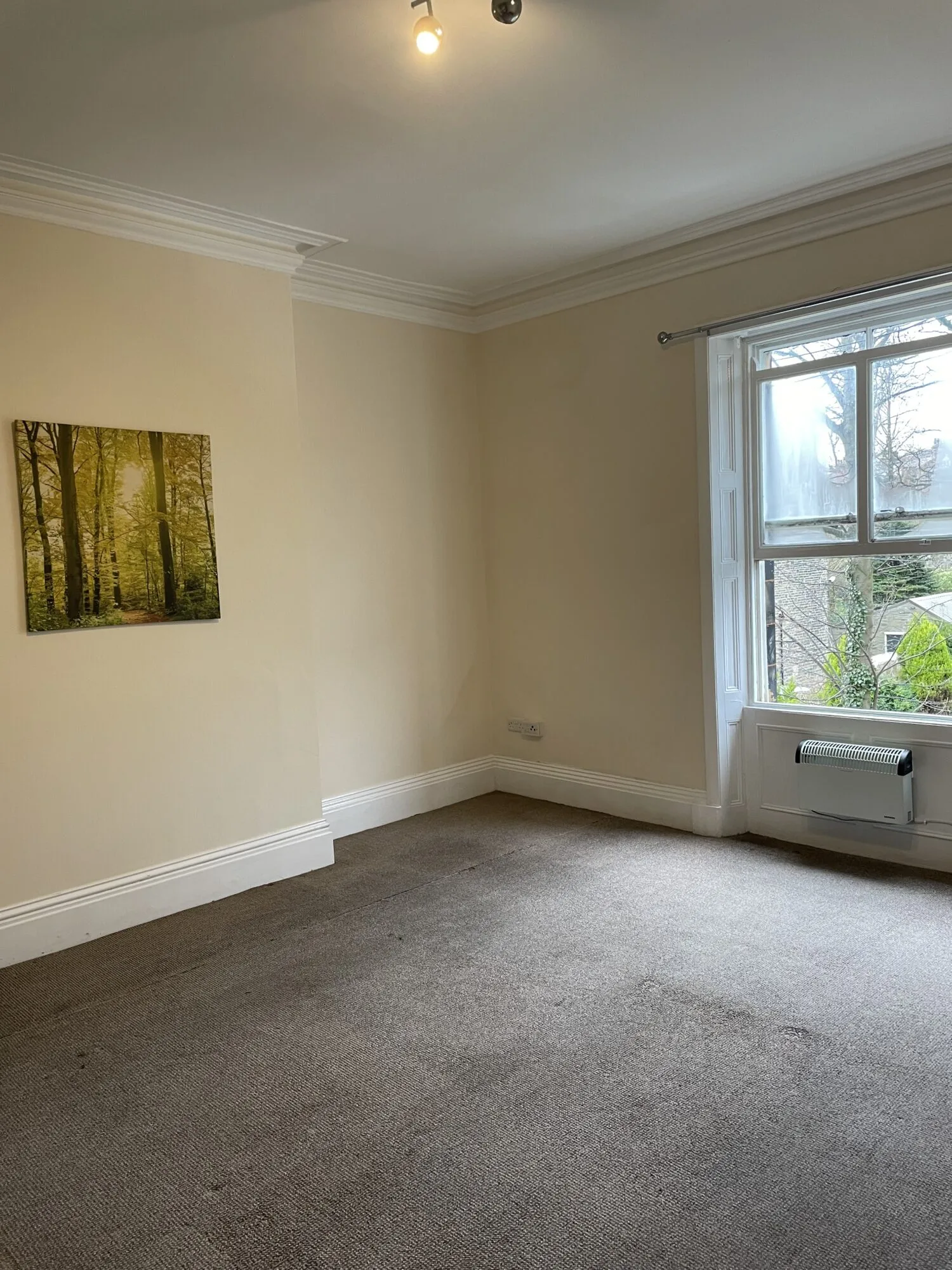 Flat Balmoral Place in Calderdale