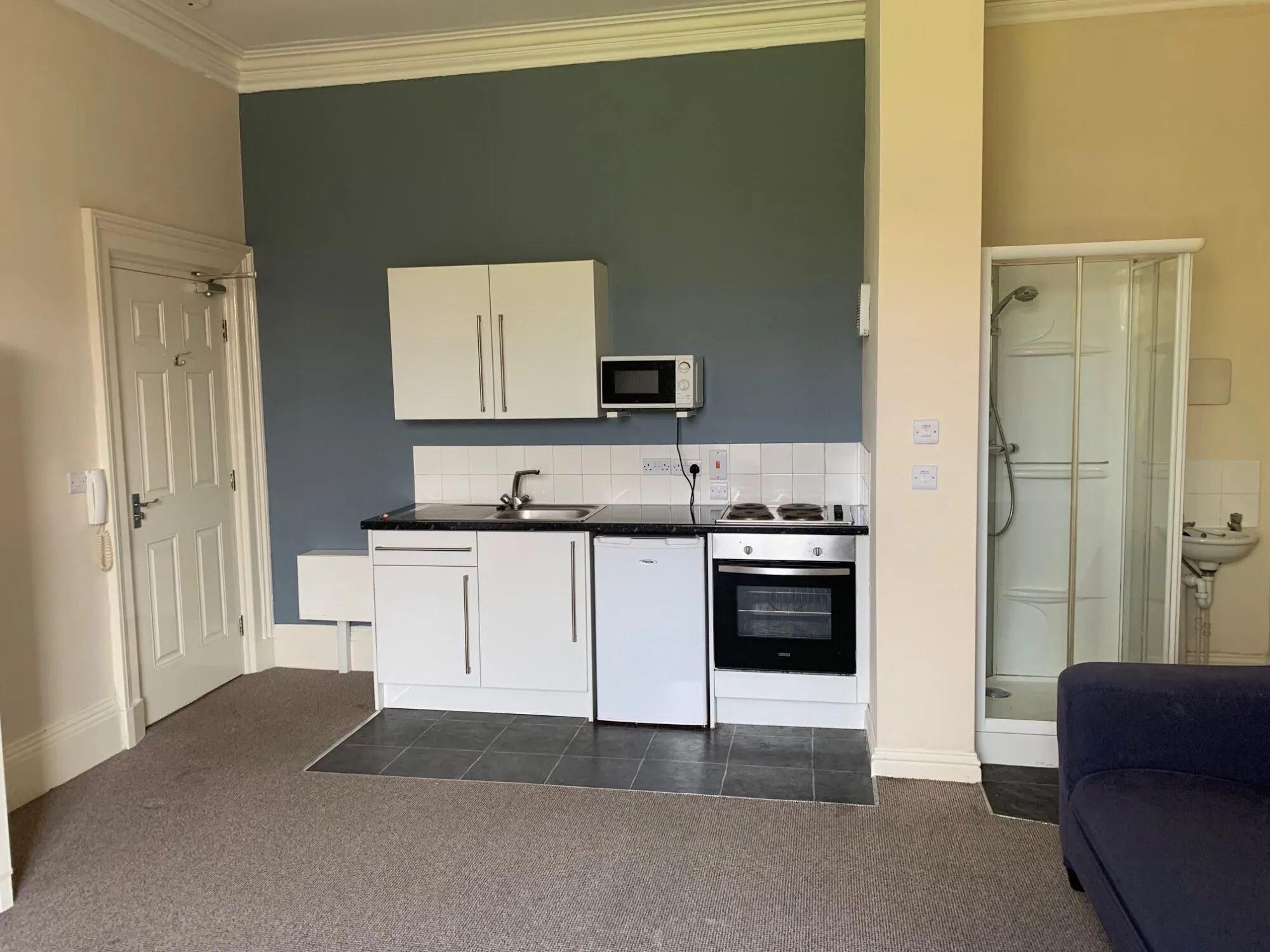 Flat Balmoral Place in Calderdale