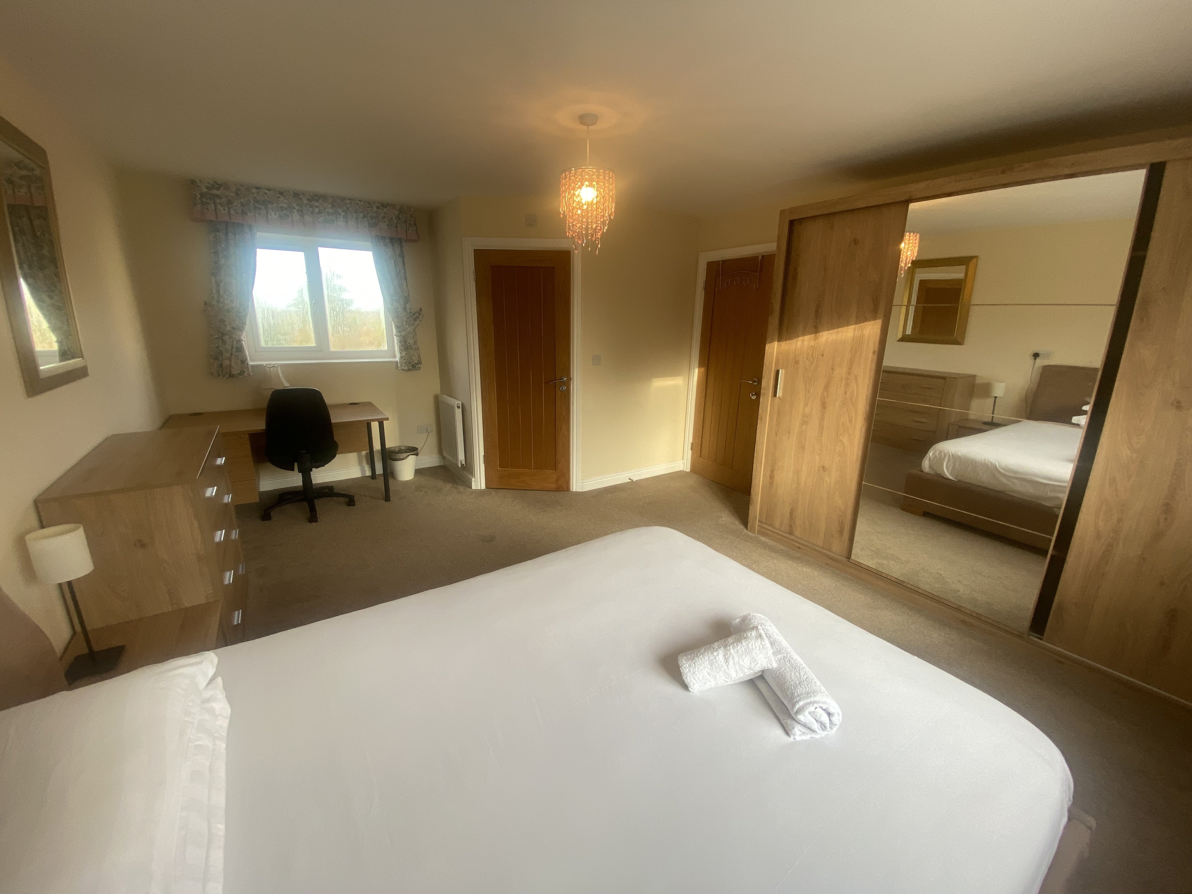 Flat Bevan Court in Bristol