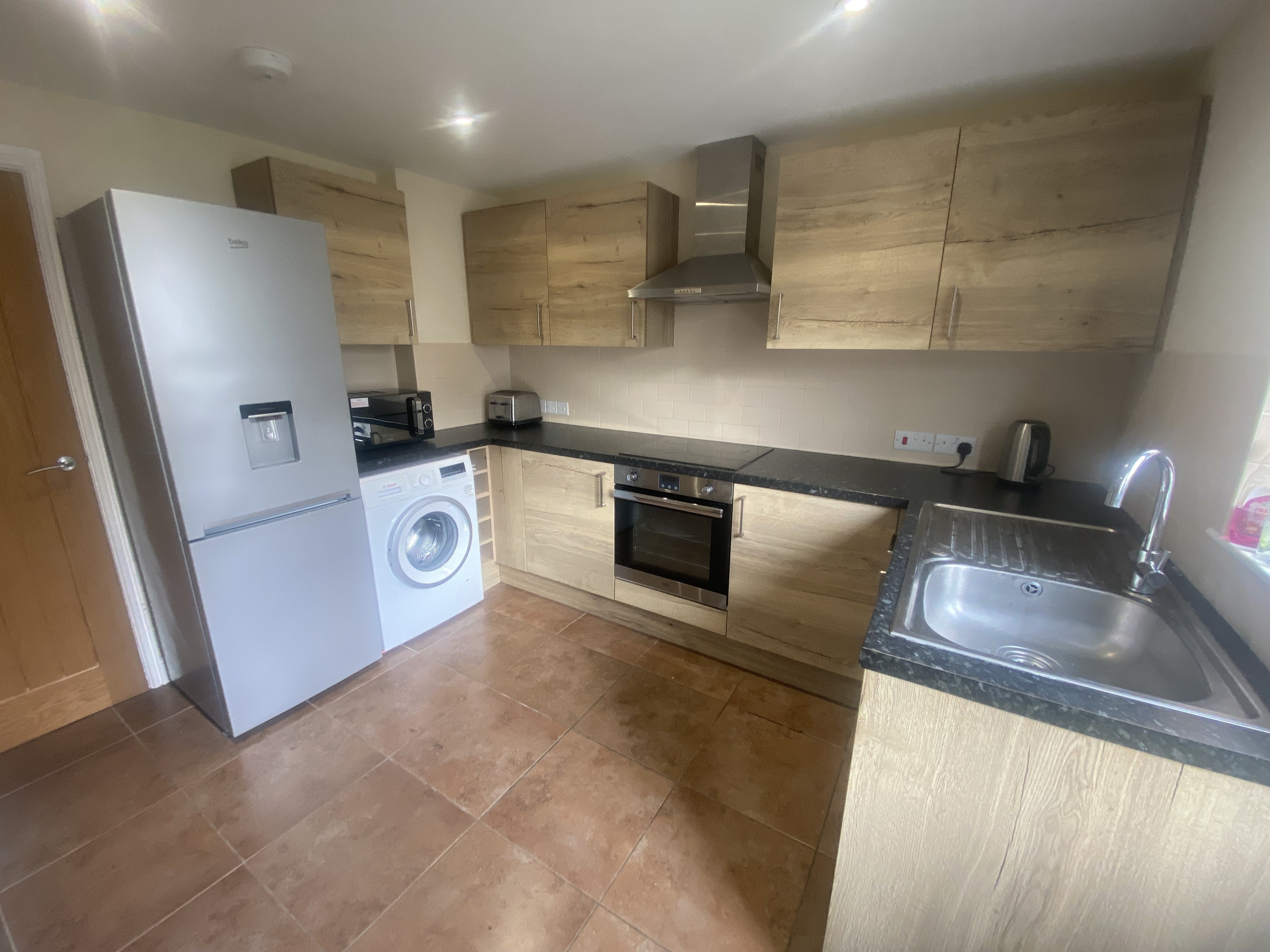 Flat Bevan Court in Bristol