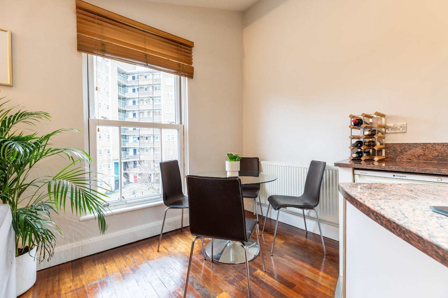 Flat Kennington Lane in Greater London