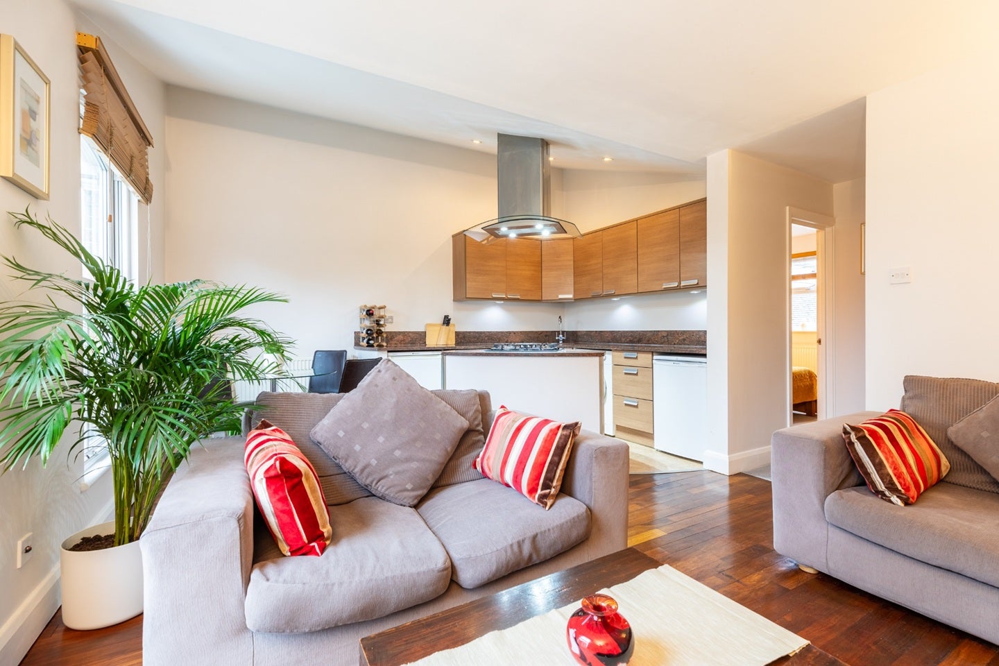 Flat Kennington Lane in Greater London