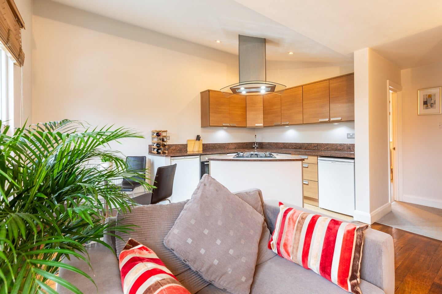 Flat Kennington Lane in Greater London