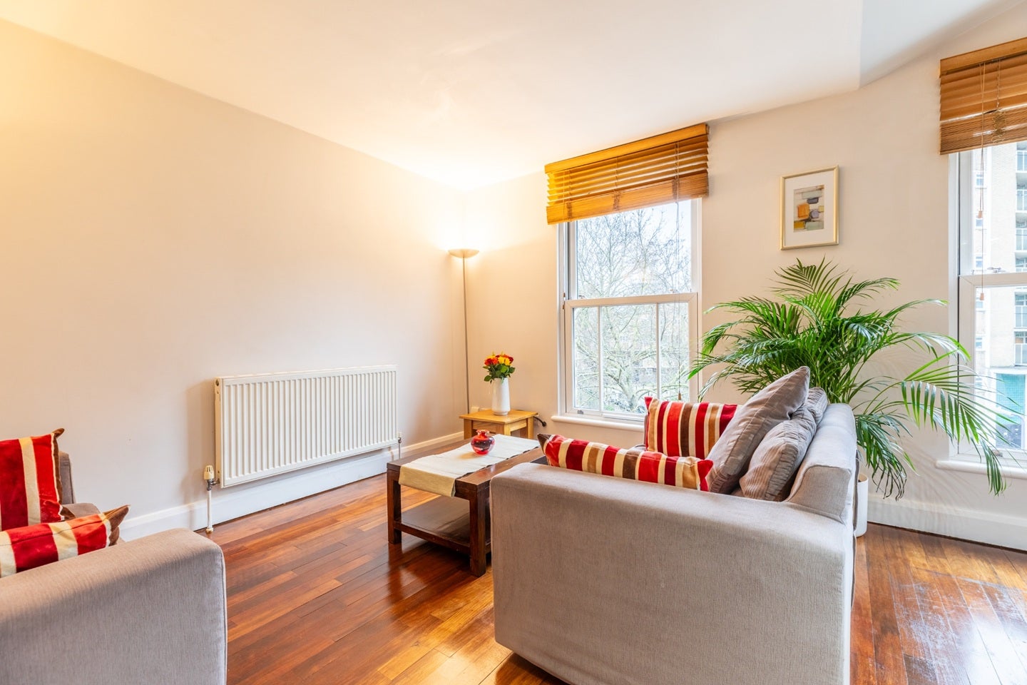 Flat Kennington Lane in Greater London