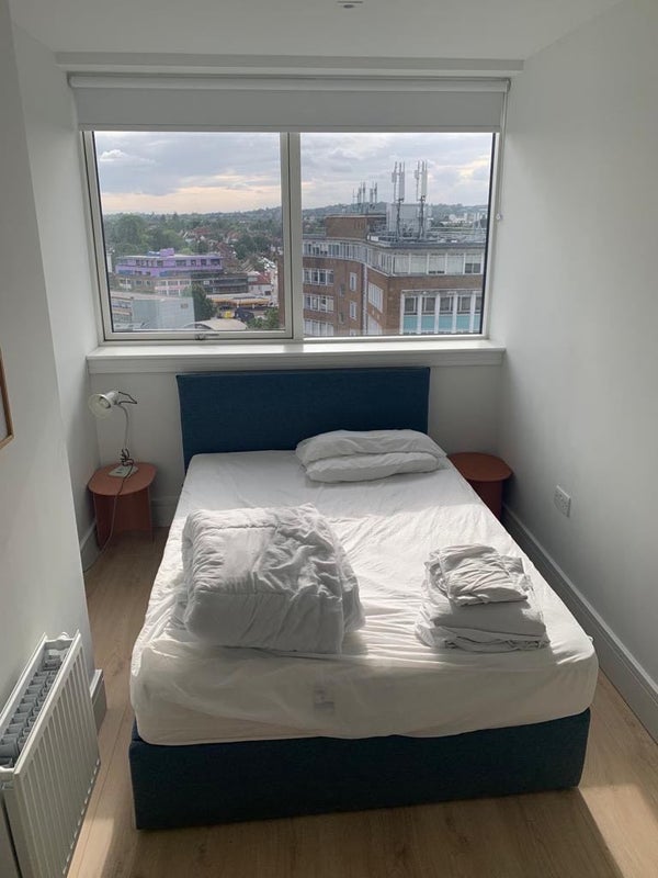 Room Olympic Way in Greater London