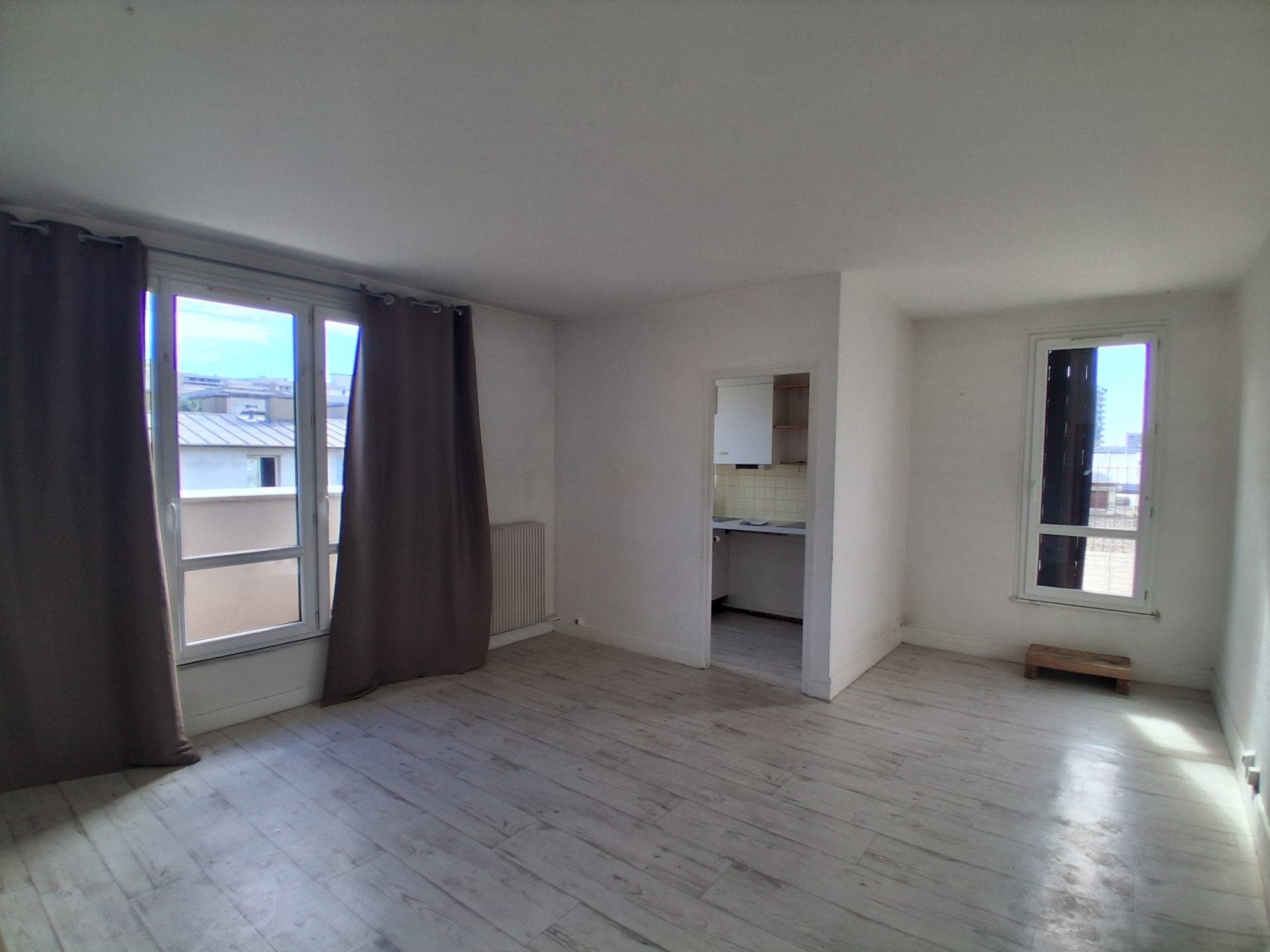 Flat Rue de la Folie Regnault in Paris