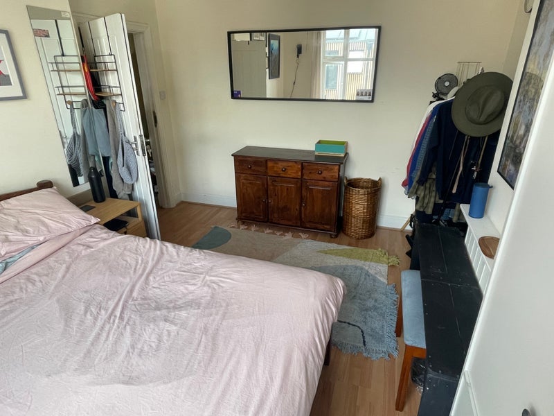 Room Aylmer Parade in Greater London