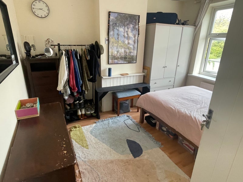 Room Aylmer Parade in Greater London