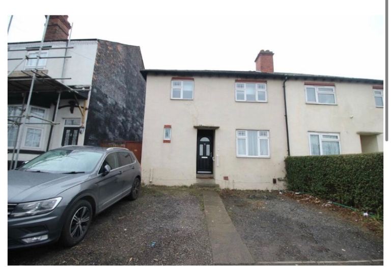 House Dudley Road West in Sandwell