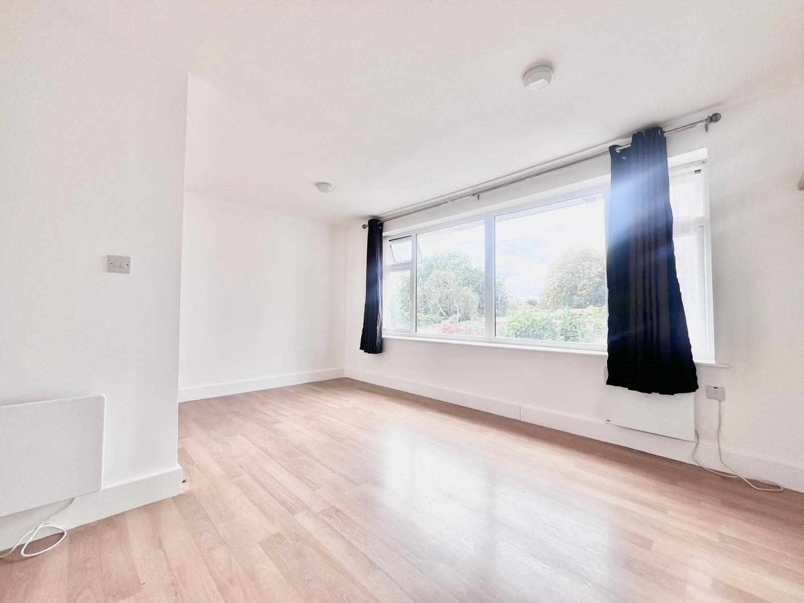 Flat Nelson Road in Greater London