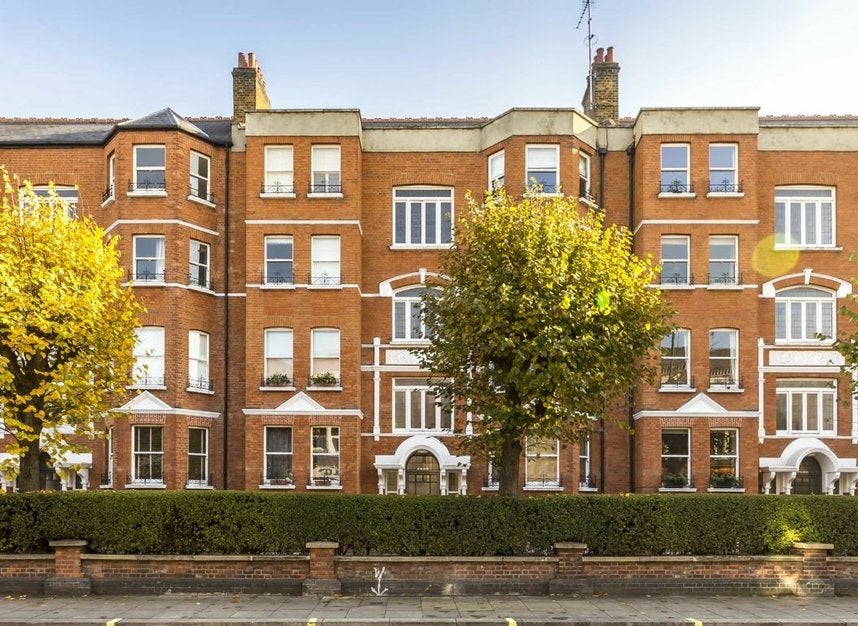Flat Fulham Road in Greater London
