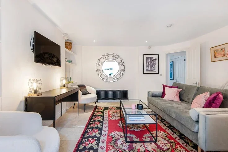 Flat Chepstow Place in City of Westminster
