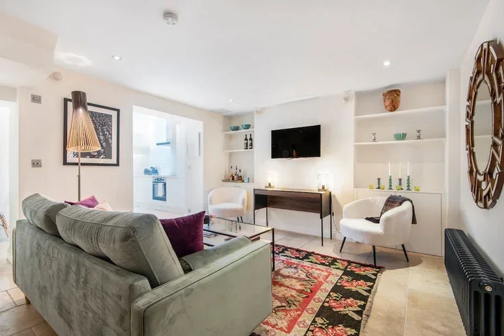 Flat Chepstow Place in City of Westminster
