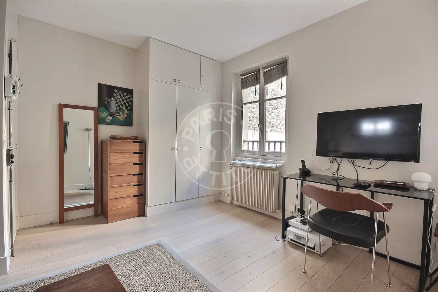 Flat Rue des Chantiers in Paris