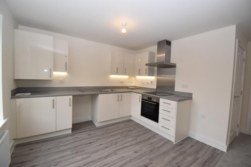 Flat Martin Drive in Kenilworth